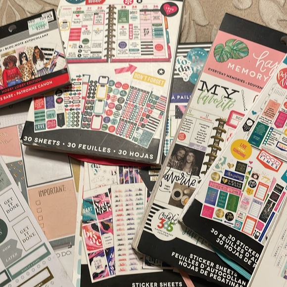 Books of Stickers - Picture 4 of 5